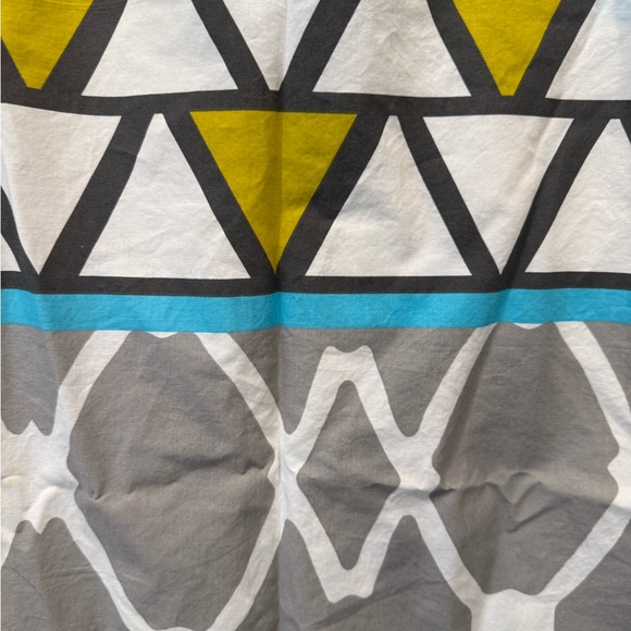 West Elm Duvet Cover and 3 Shams - Picture 7 of 13